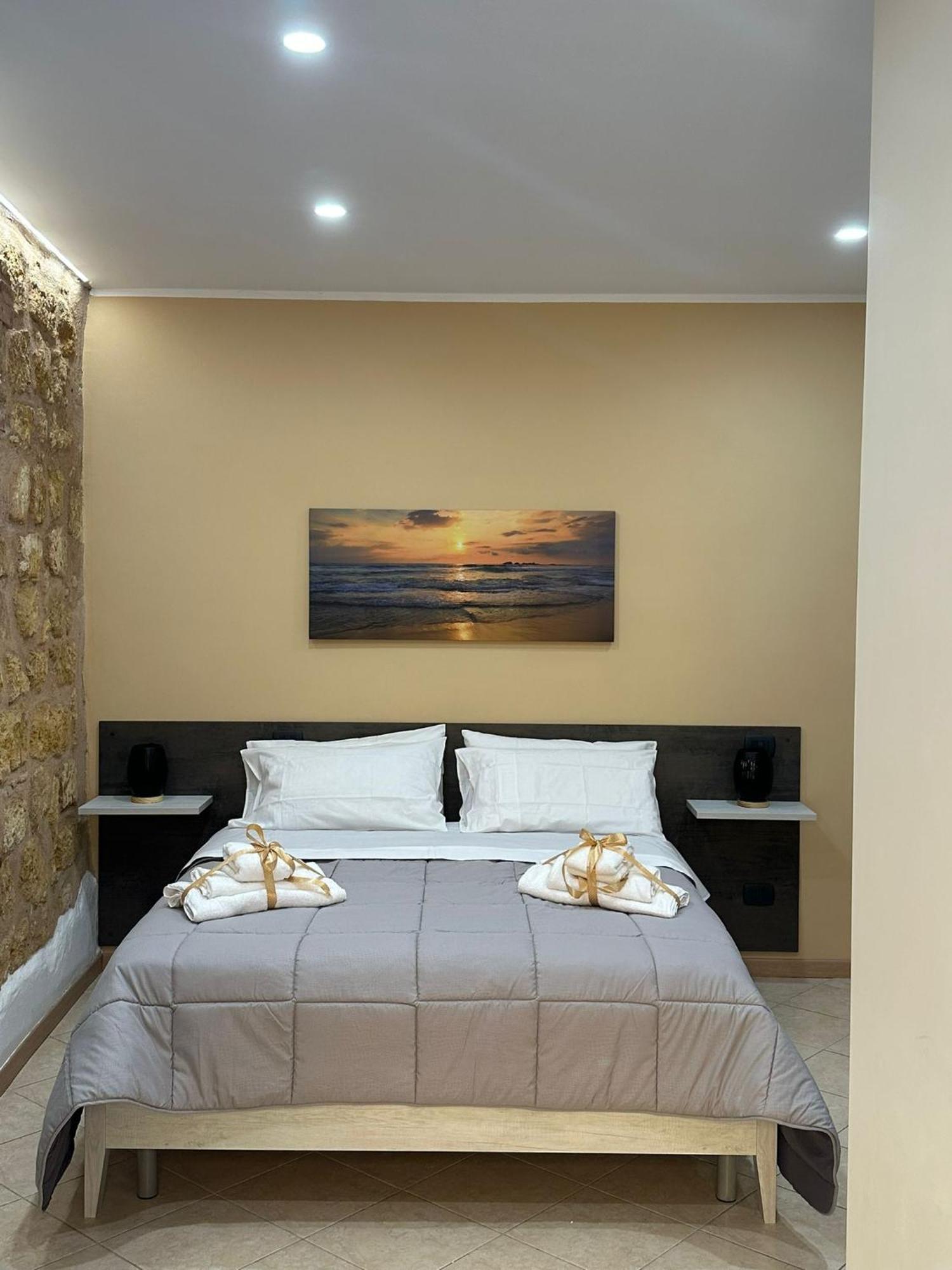Kalgheros Luxury Rooms Agrigento Exterior foto